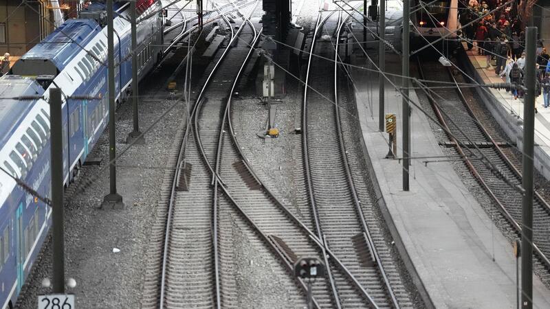Kabelschaden am Hamburger Hauptbahnhof: Zugverkehr bis Donnerstag eingeschränkt Die Reparaturarbeiten werden noch einige Stunden in Anspruch nehmen.