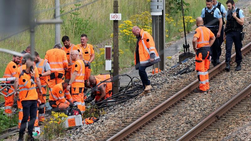 Angriff auf Bahnnetz vergrößert Sorgen rund um Olympia Die Reparaturen laufen auf Hochtouren.