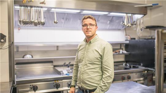 Die Restaurantküche des „D’oro“ – hier außerhalb der Betriebszeiten – hat Ilir Muzlijaj selbst geplant.