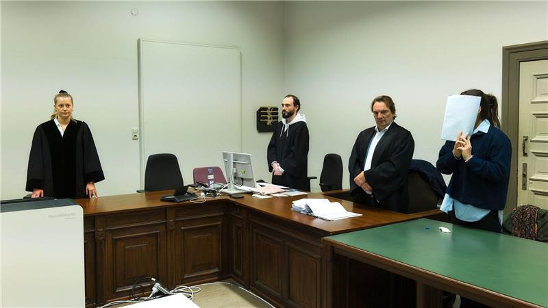 Die Richterin stellte das Verfahren gegen die Angeklagte gegen eine Zahlung von 1.000 Euro ein.