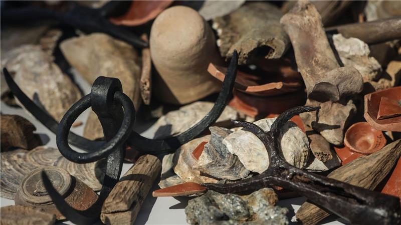 Die Römer nahmen auf die Umwelt wenig Rücksicht, doch Abfall durfte nur an bestimmten Stellen entsorgt werden.