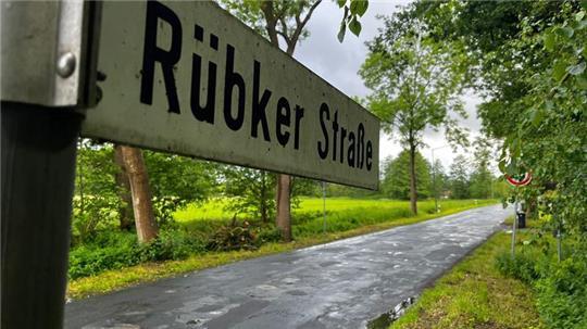 Die Rübker Straße in Buxtehude: Hier sollen irgendwann einmal rund 22.000 Fahrzeuge täglich unterwegs sein.