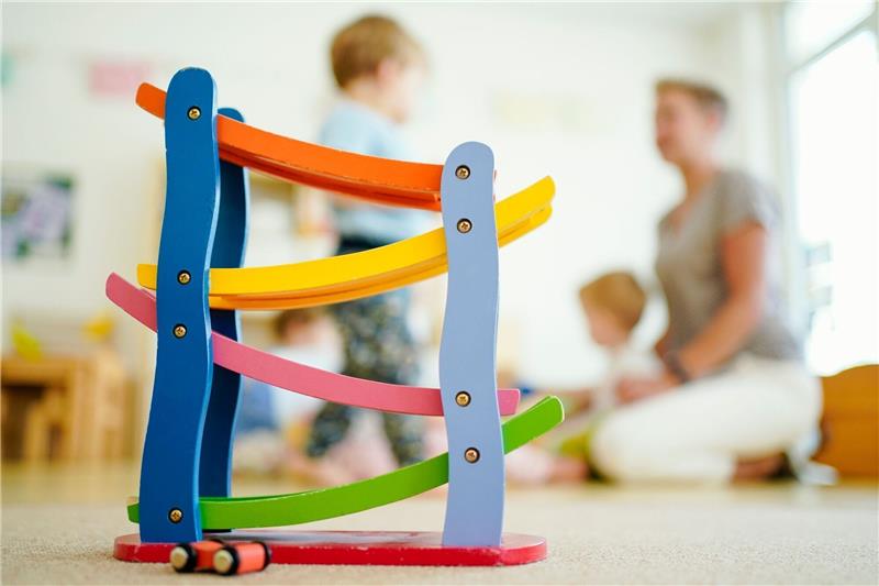 SPD Buxtehude fordert mehr Lohn für Kita-Kräfte Die SPD-Fraktion im Rat der Stadt Buxtehude will, dass die pädagogischen Assistenzkräfte für Kindertagesstätten besser bezahlt werden (Symbolbild). Foto: Uwe Anspach/dpa