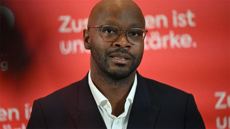 Was macht der Spritpreisdeckel? SPD fordert Tempo von Reiche Die SPD und ihr Co-Vorsitzender Armand Zorn fordern zügig Eckpunkte. (Archivbild)