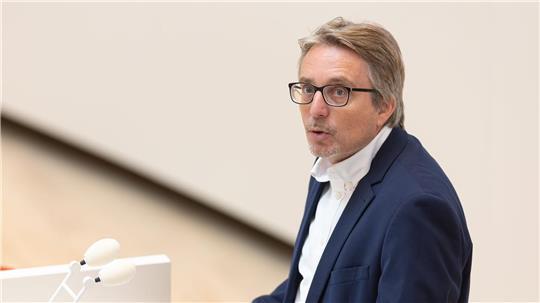 Die SPD will am für Mittwoch geplanten Hauptausschuss festhalten. (Archivbild)