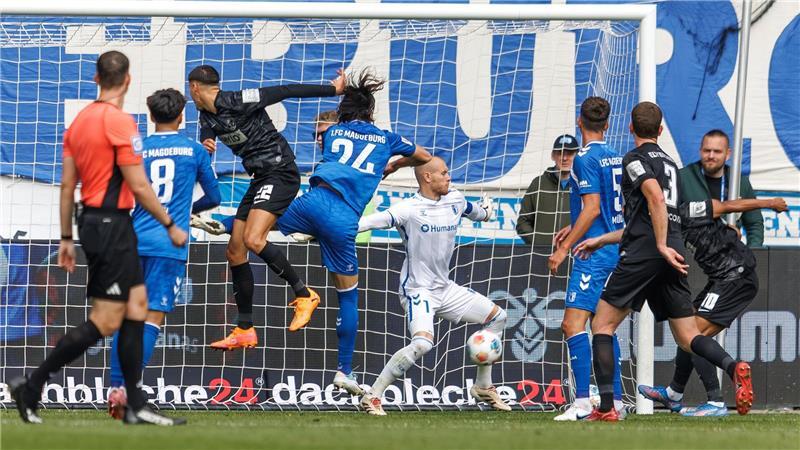 Die SV Elversberg ging beim 4:0 in Magdeburg frühzeitig in Führung.