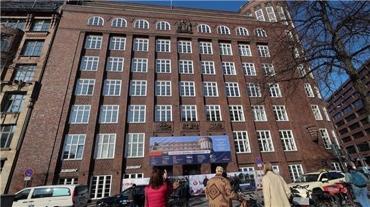 Die Sanierung des Gebäudes der Finanzbehörde soll drei Jahre dauern.
