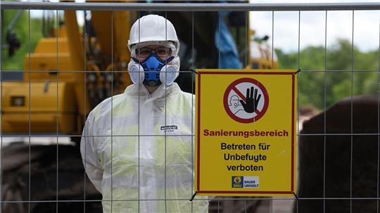 Die Sanierung des dioxinbelasteten Bodens in der Boberger Niederung liegt nach Angaben der Umweltbehörde im Zeitplan.