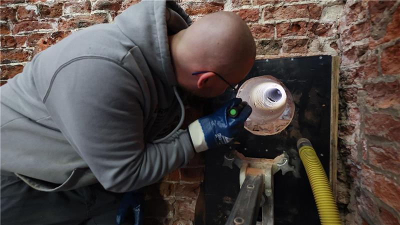 Hamburger Wahrzeichen hat tiefe Risse Die Sanierung kostet mehr als eine Million Euro.