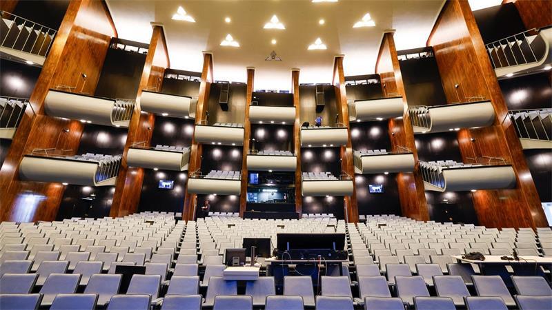 Die Sanierung von Oper und Schauspielhaus in Köln wird an diesem Wochenende mit einem großen Fest gefeiert (Archivbild).