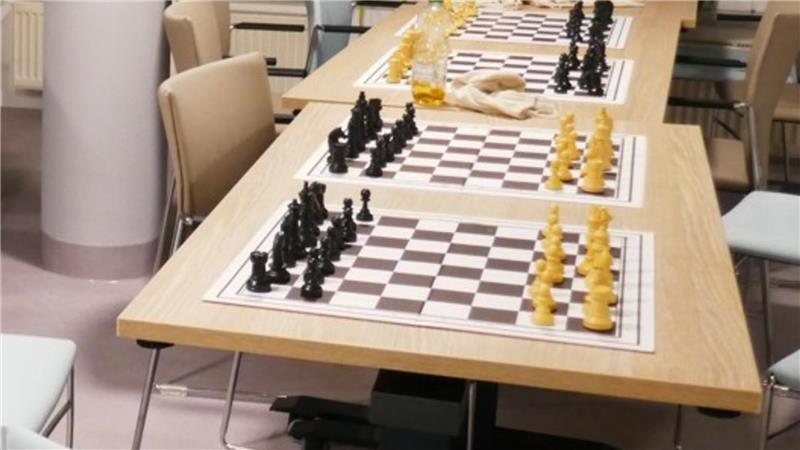 Die Schachfreunde tragen ihre Spiele in der Begegnungsstätte Altkloster aus.