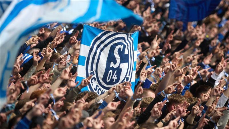 Die Schalker Fans dürfen über die Aufwärm-Musik mitentscheiden (Archivbild).