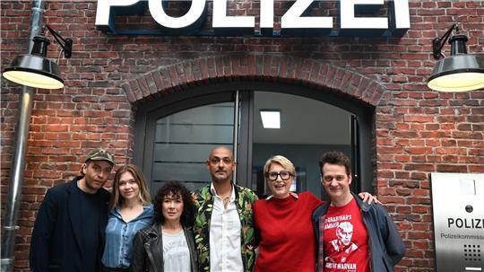 Die Schauspieler des „Großstadtreviers“ wechseln auf die Theaterbühne. 