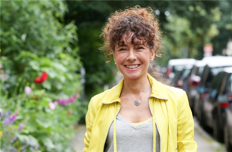 Die Schauspielerin mit griechischen Wurzeln, Maria Ketikidou, spielt seit 25 Jahren im „Großstadtrevier“ mit.  Foto Marks/dpa