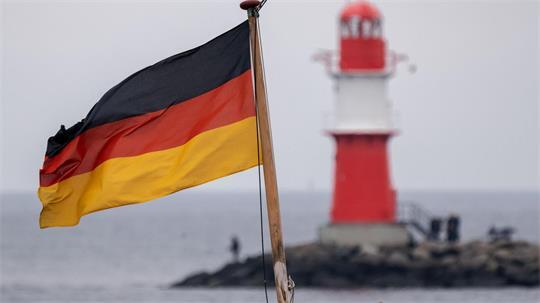 Die Schiffsflagge wirkt sich auf die Arbeitsbedingungen an Bord aus. (Archivbild)
