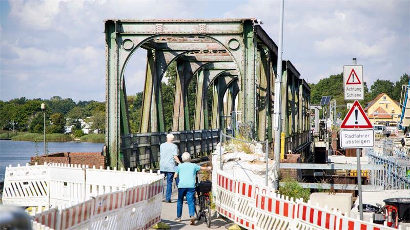Lindaunisbrücke - Land pocht auf klare Kostenregelung Die Schleibrücke verbindet die Landkreise Schleswig-Flensburg und Rendsburg-Eckernförde. (Archivbild)