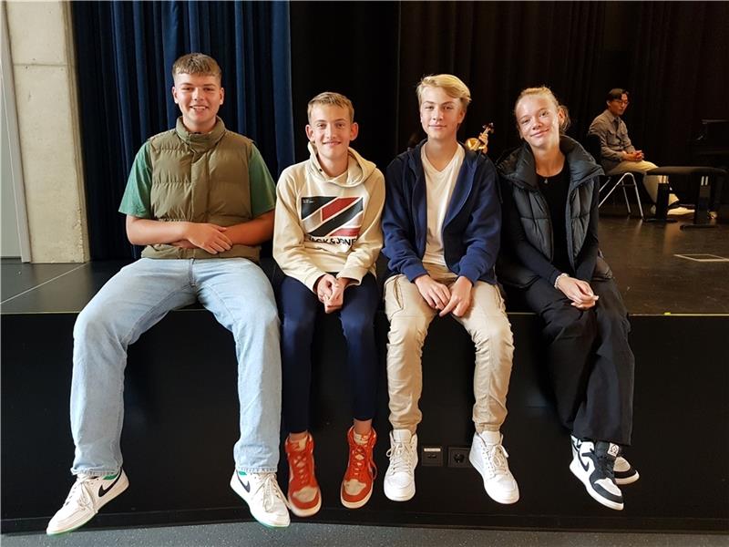 Weltklasse-Musik für alle: Schüler dürfen den IMF-Künstlern lauschen Die Schüler Tamer Lita, Simon Rödenbeck, Simon Gollenstede und Ida Ziebarth haben eins gemeinsam, Musik ist ihr Lieblingsfach. Foto: Winter