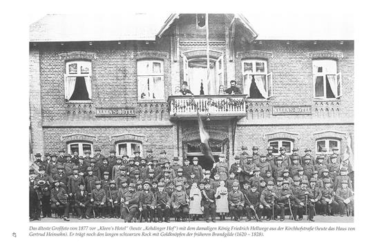 Die Schützengilde Freiburg posierte 1877 vor Kleens Hotel, später Kehdinger Hof.