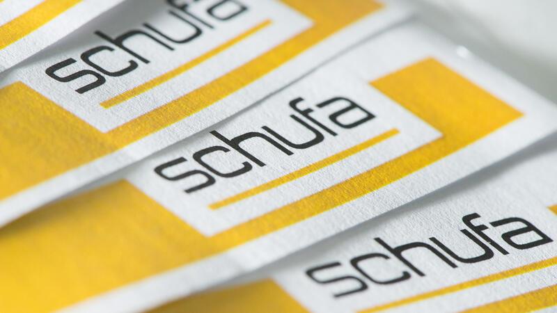 Die Schufa liefert ihren Vertragspartnern eine Einschätzung zur Bonität von Verbraucherinnen und Verbrauchern.