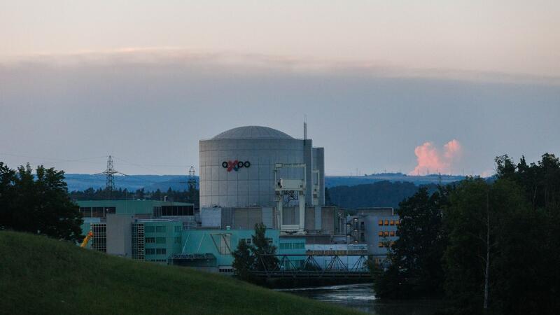 Schweiz schließt Neubau von Atomkraftwerken nicht mehr aus Die Schweiz hatte nach dem Reaktorunfall von Fukushima in Japan 2011 beschlossen, schrittweise aus der Kernenergie auszusteigen. (Archivbild)