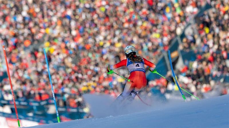 Ski-Team droht Fiasko: Kraftlose Dürr verpasst Medaille Die Schweiz mit Slalom-Weltmeisterin Camille Rast überragt bei dieser WM.