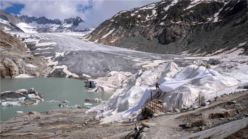 Die Schweizer Gletscher haben innerhalb von zehn Jahren ein Viertel ihrer Eismasse verloren (Archivbild)