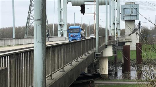 Die Schwingebrücke in Stade wird für mehrere Tage gesperrt.