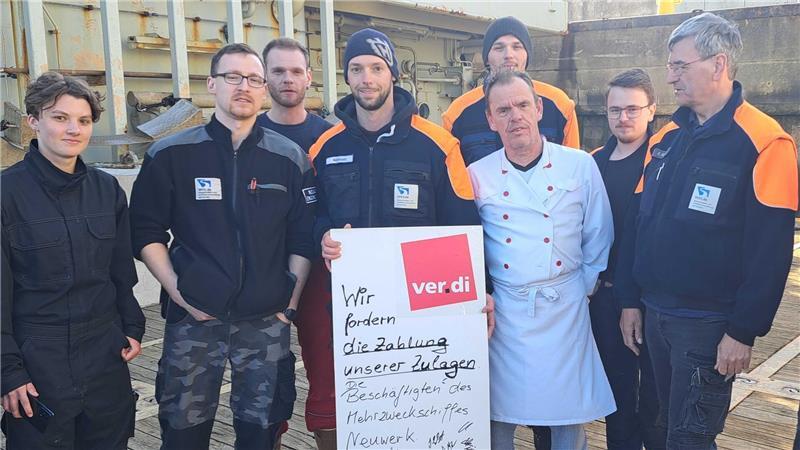 „Neuwerk“-Seeleuten fehlt seit Monaten fast ein Drittel ihres Lohns Die Seeleute vom Mehrzweckschiff „Neuwerk“ warten seit mehr als einem halben Jahr auf die Auszählung ihrer Zuschläge.