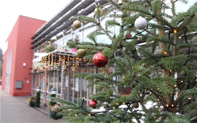 Die Seniorenheime sind bemüht, trotz allem Weihnachtsatmosphäre zu schaffen – hier ist das Amarita in Buxtehude zu sehen. Foto: Richter