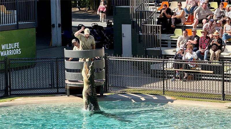 Crikey! Wie der „Crocodile Hunter“ unsterblich wurde Die Show im „Crocoseum“ ist spektakulär.