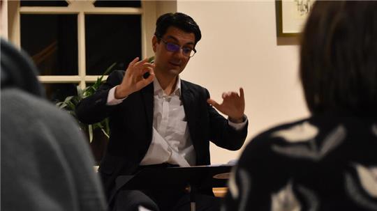Die Singschule der St.-Marien-Kirchengemeinde ist so gefragt, dass es mit Dániel Dombó jetzt einen weiteren Chorleiter im Team gibt.