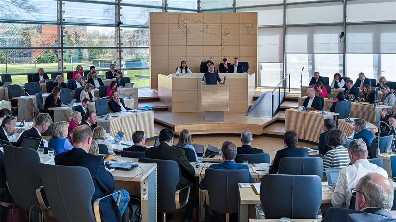 Die Situation des Nahverkehrs auf dem Land beschäftigt den Landtag. (Archivbild)