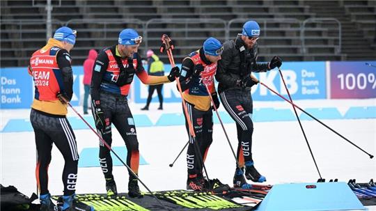 Die Ski der Biathleten werden auch beim Weltcup in Oslo ein großes Thema sein.
