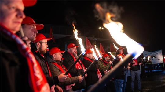 Die Sorgen um VW überschatten den Tarifkonflikt.