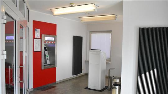Die Sparkasse-Filiale in Deinste.