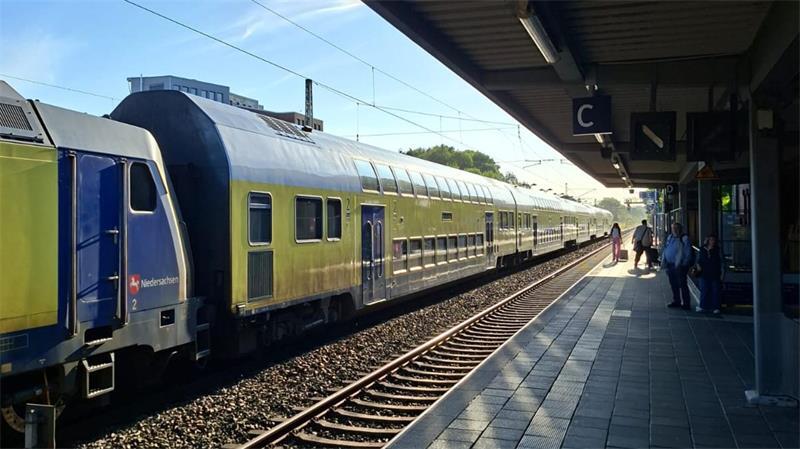 Die Sperrung der Norderelbbrücke in Hamburg wirkt sich auch auf den Regionalverkehr im Kreis Stade aus.