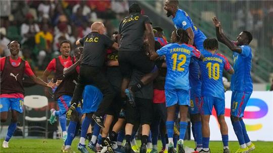 Die Spieler der Demokratischen Republik Kongo feiern den Einzug ins Halbfinale des Afrika-Cups.