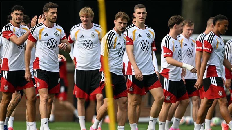 Die Spieler der Nationalmannschaft beim öffentlichen Training auf dem Gelände der Wake Forest University in Winston-Salem.