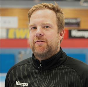 Kein Zufall, sondern System: Horneburg mischt schon wieder oben mit Die Spielphilosophie gibt überwiegend Nils Peper vor.