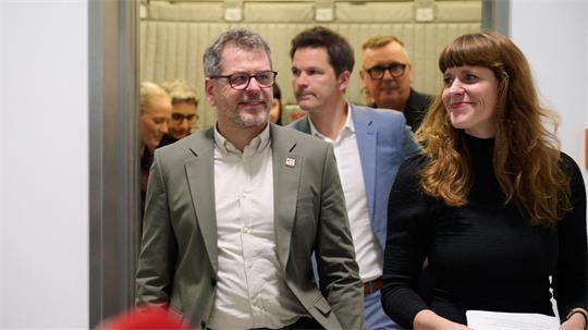 Die Spitzenpolitiker von Linken, Grünen und SPD in Berlin sprechen schon seit längerem über eine Regierungsbildung. (Archivbild)
