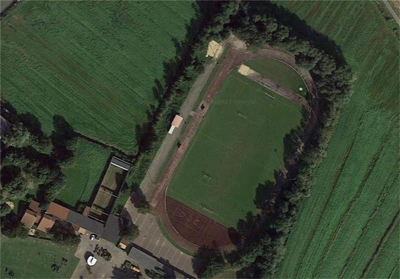 Die Sportanlage am Freiburger Bassin soll endlich saniert werden. Foto: Google Maps