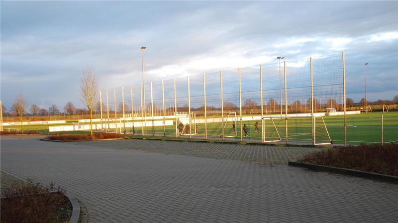 Die Sportanlage am Soltacker bietet ausreichend Platz für ein Vereinshaus.