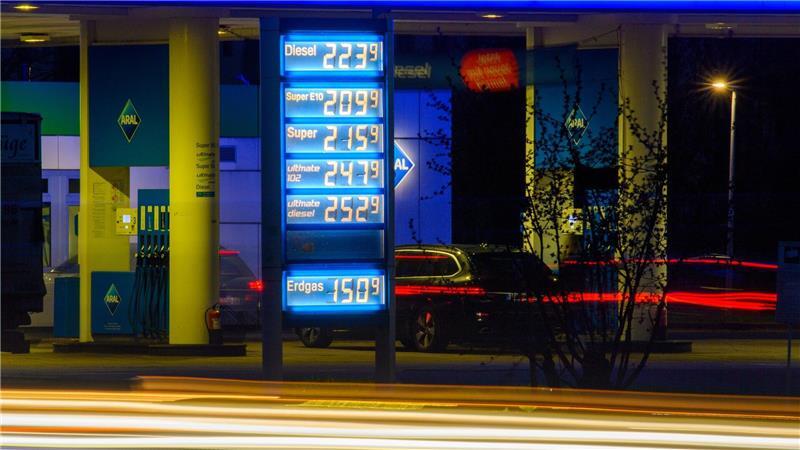 Die Spritpreise geben seit einigen Tagen nach. (Archivbild)