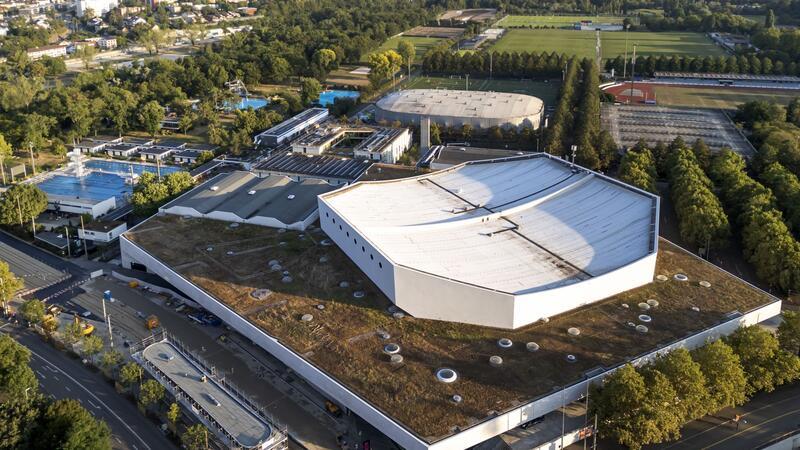 Eurovision Song Contest 2025 in Basel: der Chef tanzt schon Die St. Jakobshalle fasst etwa 12.000 Menschen (Archivbild)
