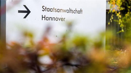 Die Staatsanwaltschaft Hannover ermittelt nach dem Tod eines Elfjährigen während einer Klassenfahrt gegen zwei Lehrkräfte. (Symbolbild)