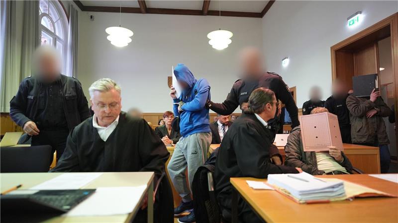 Die Staatsanwaltschaft fordert lebenslange Haftstrafen für die Angeklagten (Archivbild).