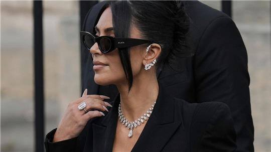 Die Staatsanwaltschaft hat für die Angeklagten im Prozess um den Raubüberfall auf Kim Kardashian zumeist hohe Haftstrafen verlangt. (Archivbild)