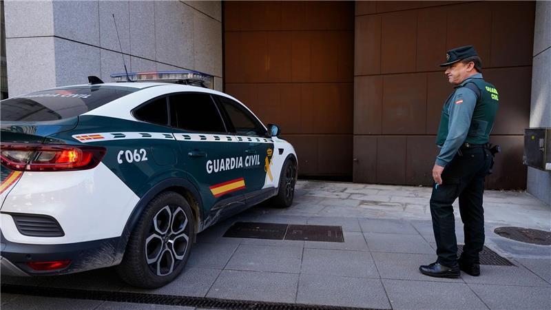 Kinder eingesperrt: Deutschen drohen in Spanien 25 Jahre Die Staatsanwaltschaft in Spanien hat Haftstrafen von je 25 Jahren und vier Monaten für deutsche Eltern beantragt, die ihre drei Kinder fast vier Jahre in ihrem Haus in der nordspanischen Stadt Oviedo eingesperrt hatten. (Archivfoto)