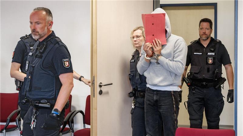 Mordprozess um Messerstiche bei bezahltem Sex Die Staatsanwaltschaft wirft dem Angeklagten Mord vor.