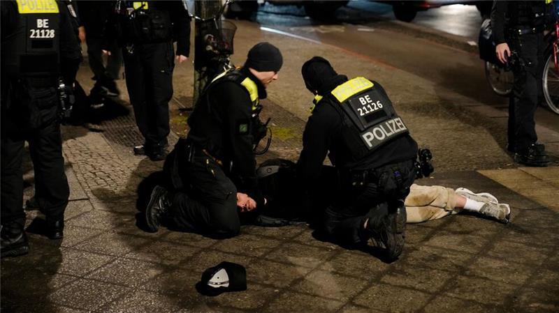 Die Staatswanwaltschaft geht von einer religiösen Motivation des mutmaßlichen Täters aus und spricht von einem Zusammenhang mit dem Nahost-Konflikt.